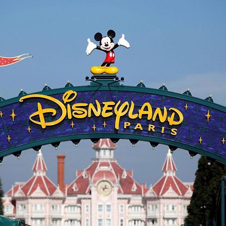 Appartement 4 , Disneyland - Parking Gratuit - Maison Des Platanes Meaux Bagian luar foto