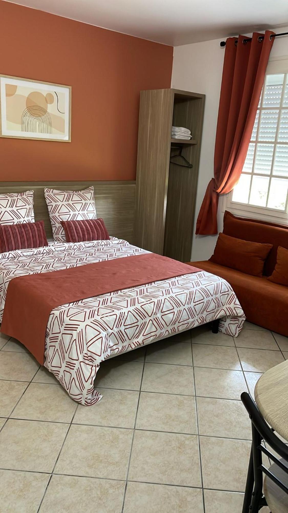 Appartement 4 , Disneyland - Parking Gratuit - Maison Des Platanes Meaux Bagian luar foto